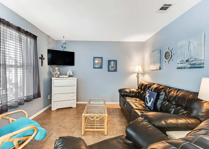 Comfortable At A Beachfront Complex W Ac Wifi Balconies & Shared Pool Gulf Shores