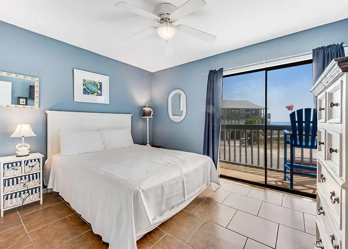 Comfortable At A Beachfront Complex W Ac Wifi Balconies & Shared Pool Holiday home Gulf Shores
